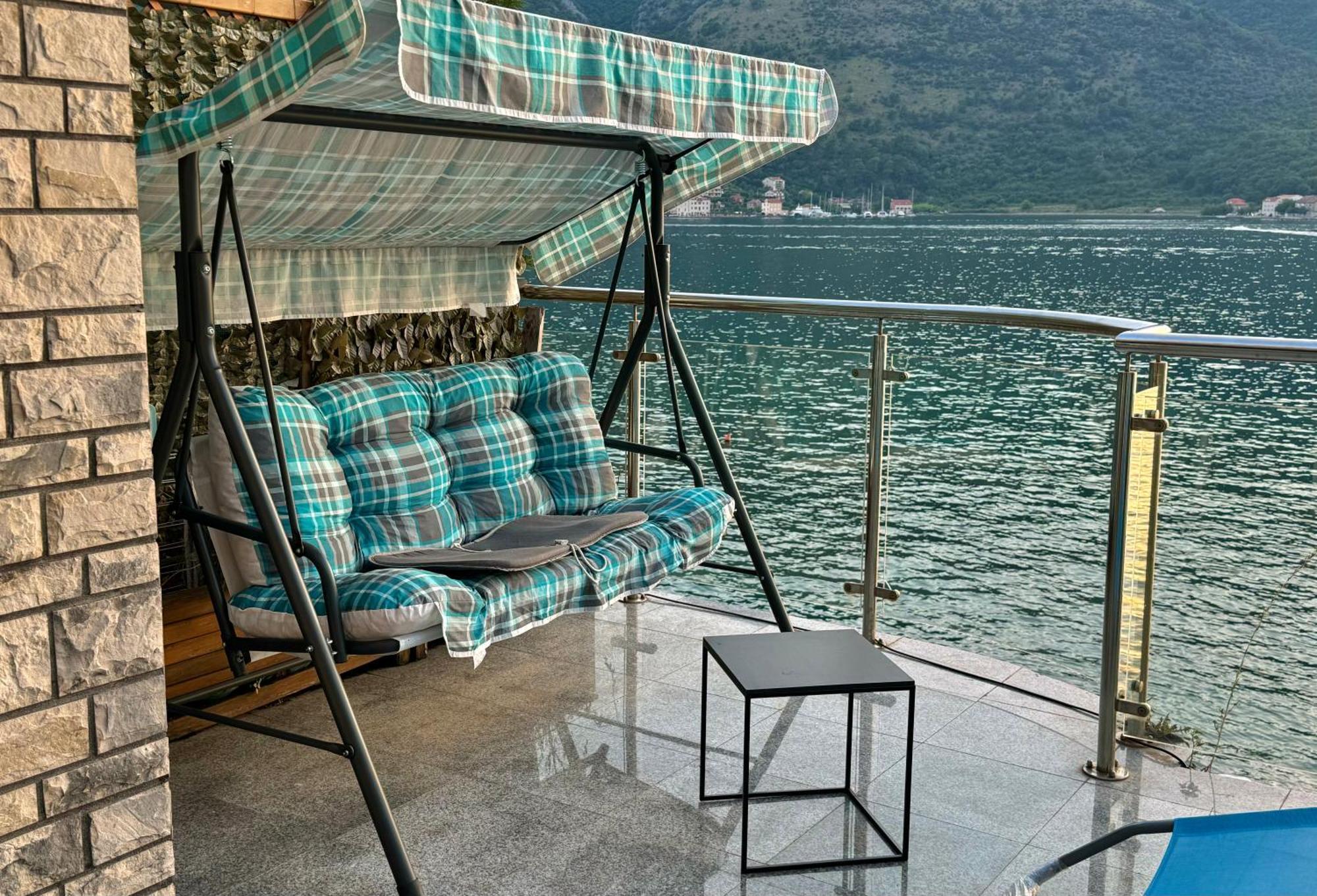Aparthotel Maxim Kotor Bagian luar foto