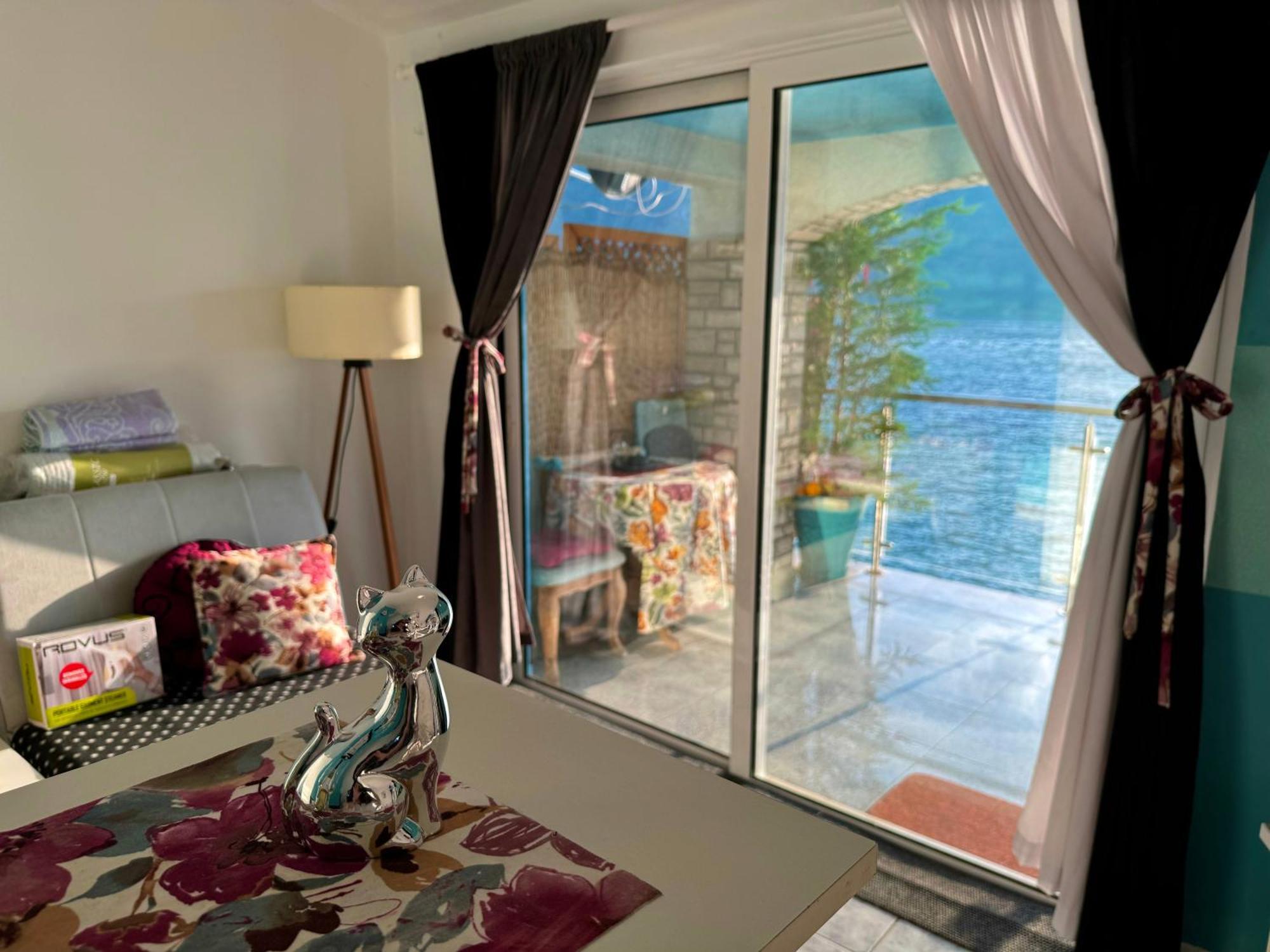 Aparthotel Maxim Kotor Bagian luar foto