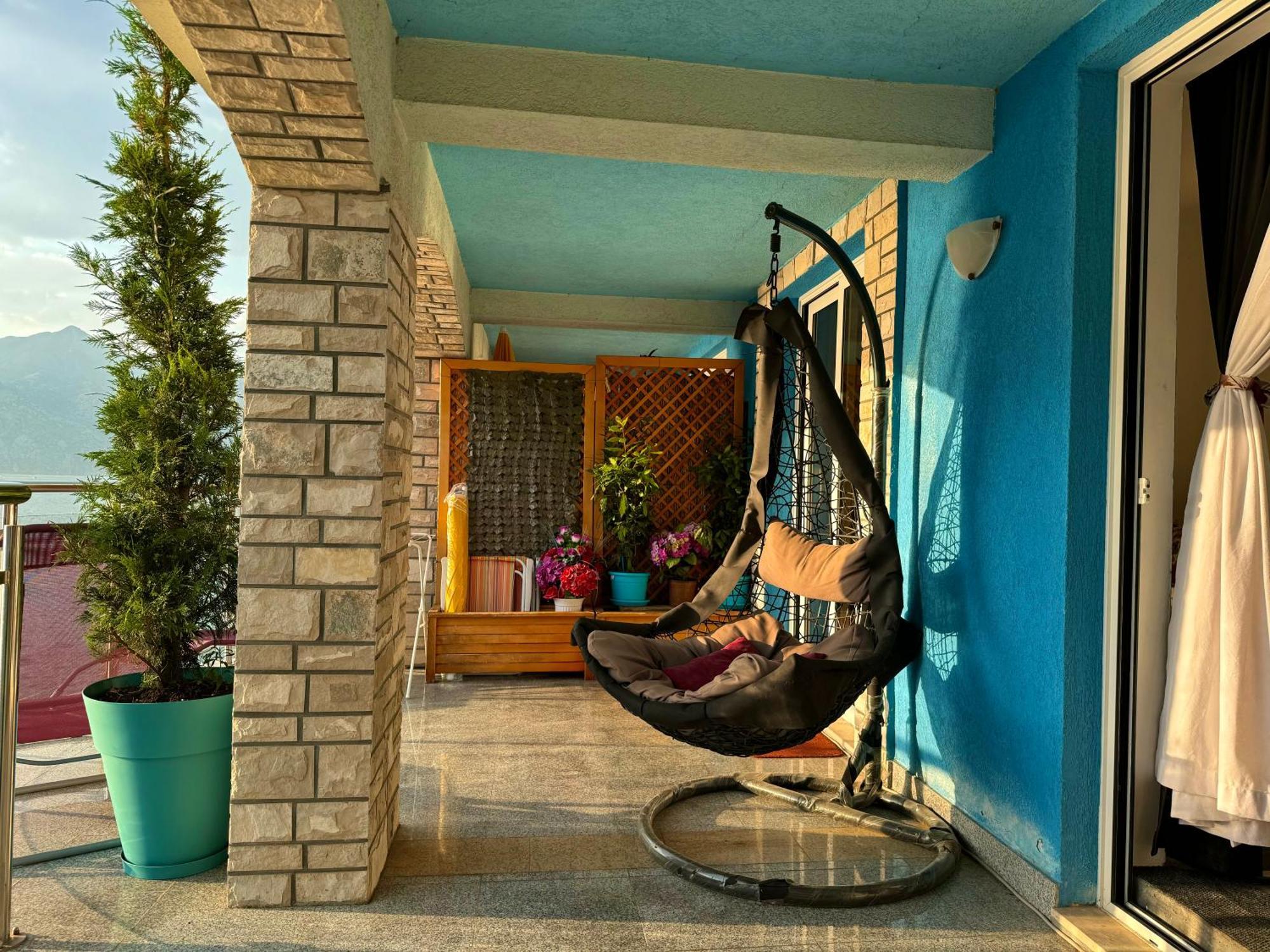 Aparthotel Maxim Kotor Bagian luar foto