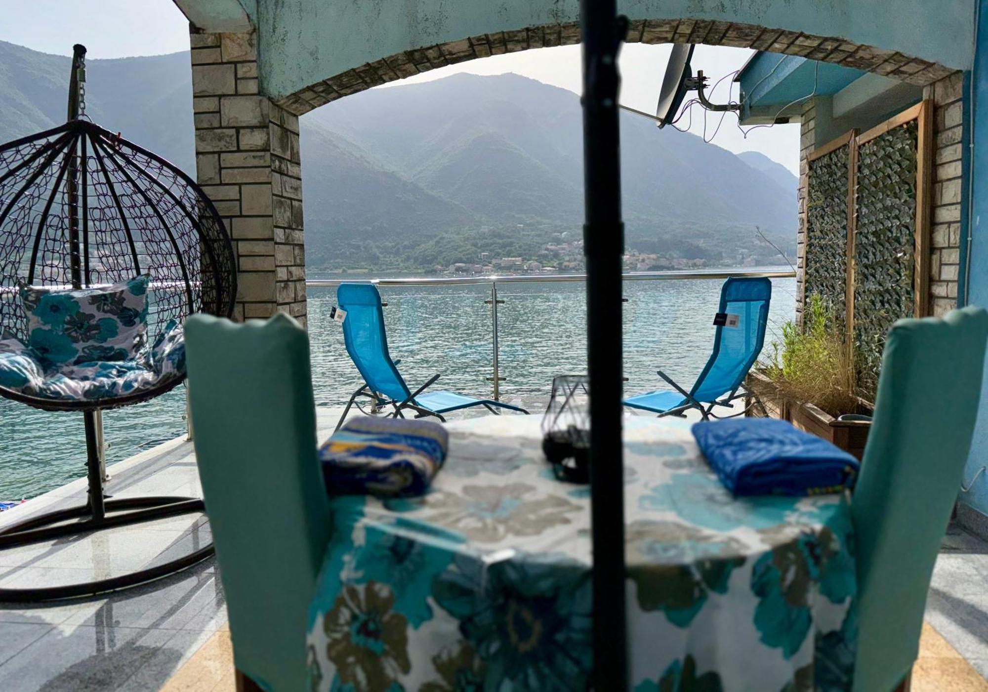 Aparthotel Maxim Kotor Bagian luar foto