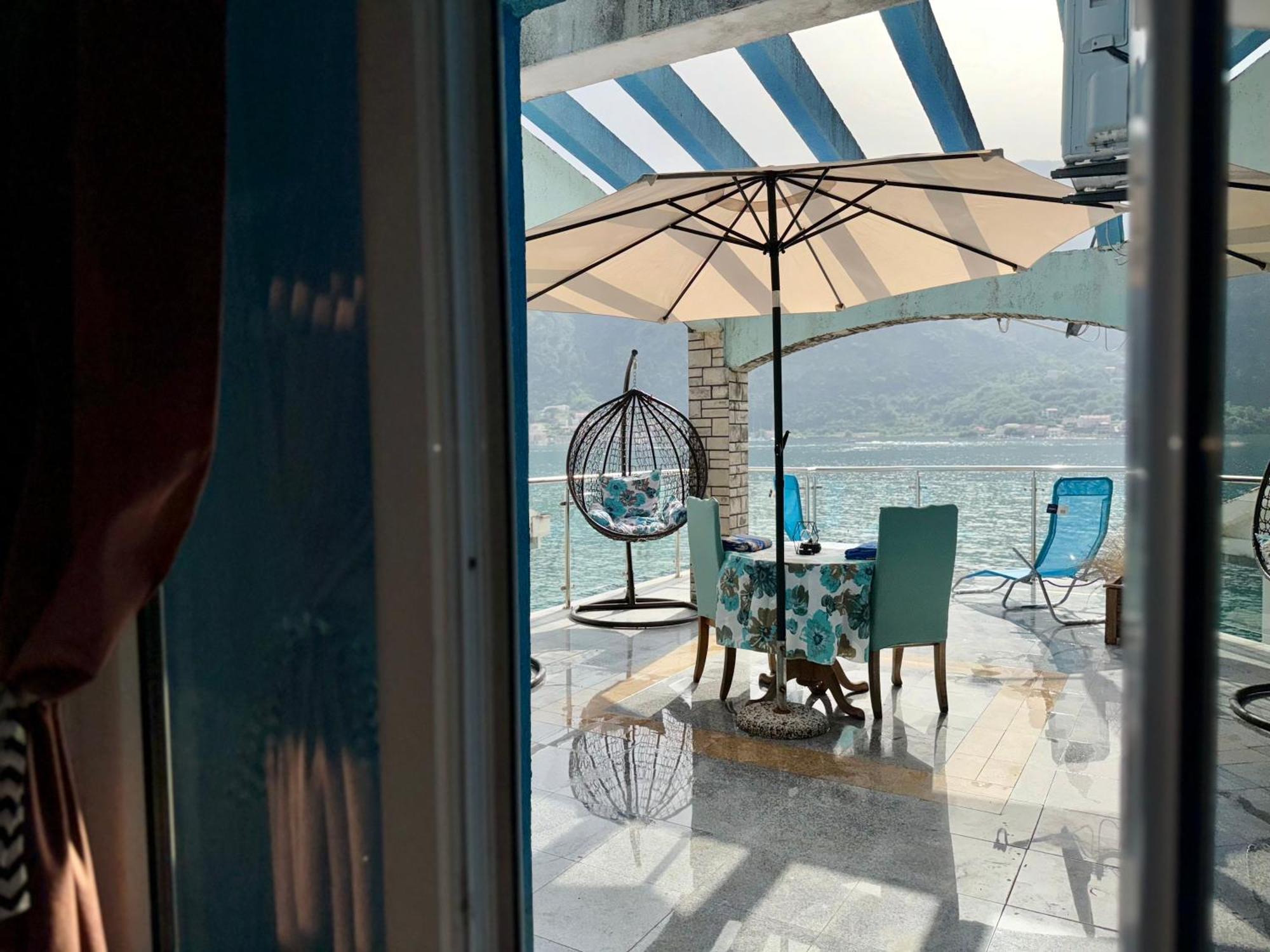 Aparthotel Maxim Kotor Bagian luar foto
