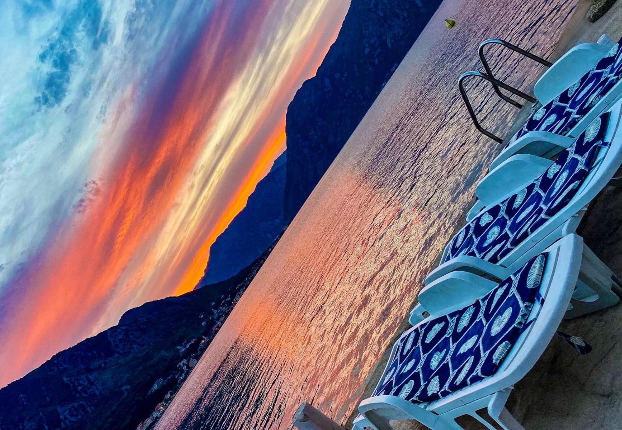 Aparthotel Maxim Kotor Bagian luar foto
